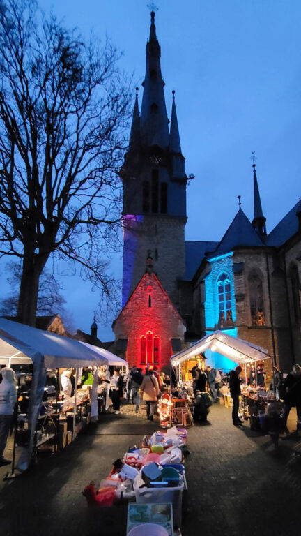 Flohmarkt am Weihnachtsmarkt